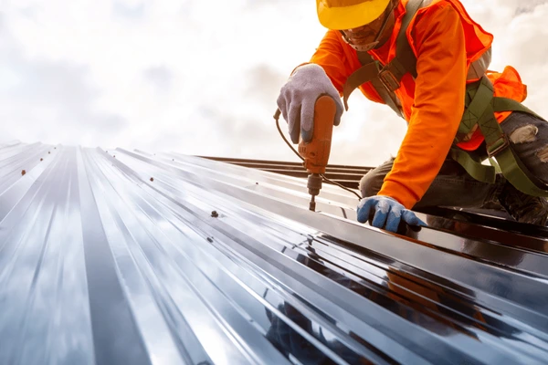  roofer in Latham